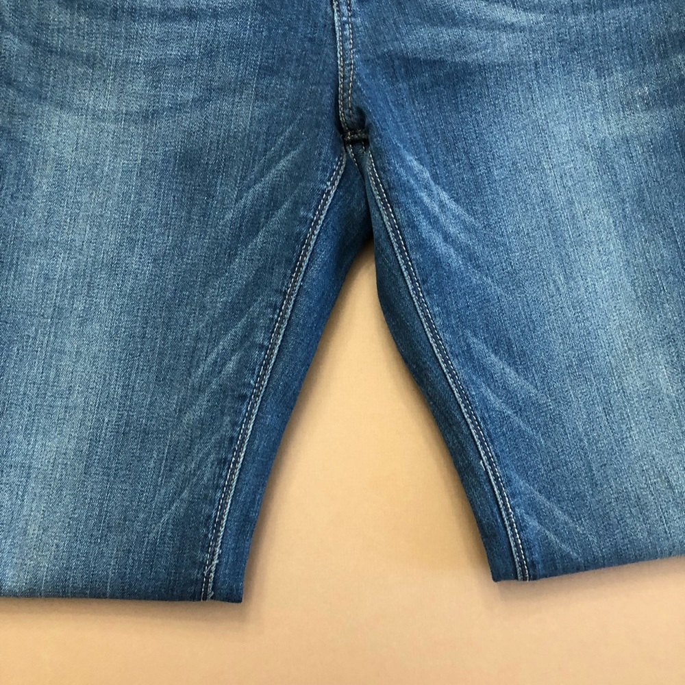 Flare Jeans Sneak Peek Classic Blue Wash Size 9 Bell Bottom Jeans - Picture 2 of 15